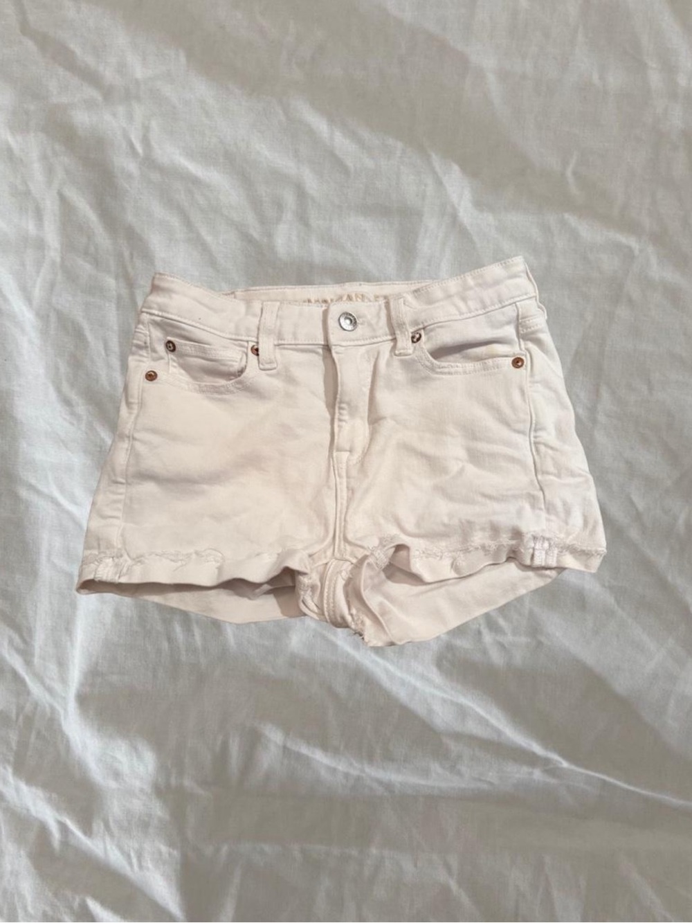 American Eagle White shorts